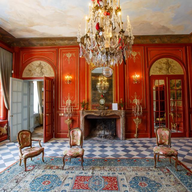 Château de la Grange - Salon Rouge