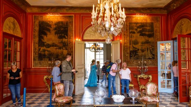 Château de la Grange - Salon rouge